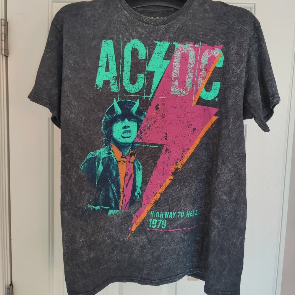 ACDC Vintage style M TShirt